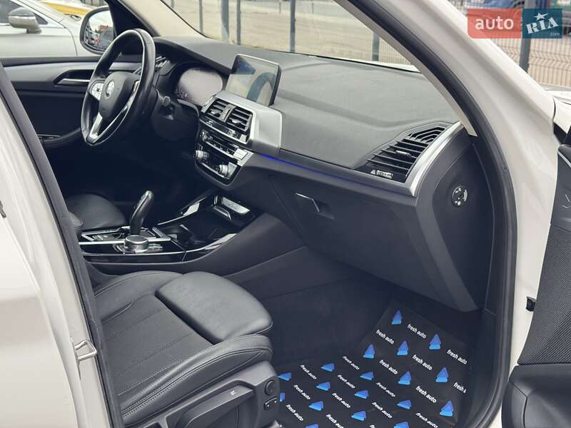 Позашляховик / Кросовер BMW X3 2021 в Рівному