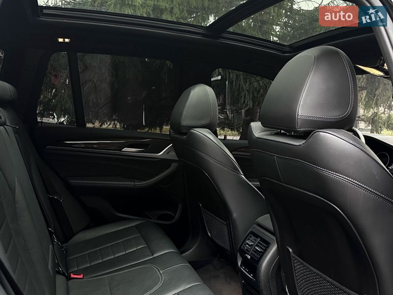 Внедорожник / Кроссовер BMW X3 2019 в Киеве