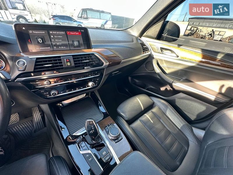 Внедорожник / Кроссовер BMW X3 2019 в Сарнах