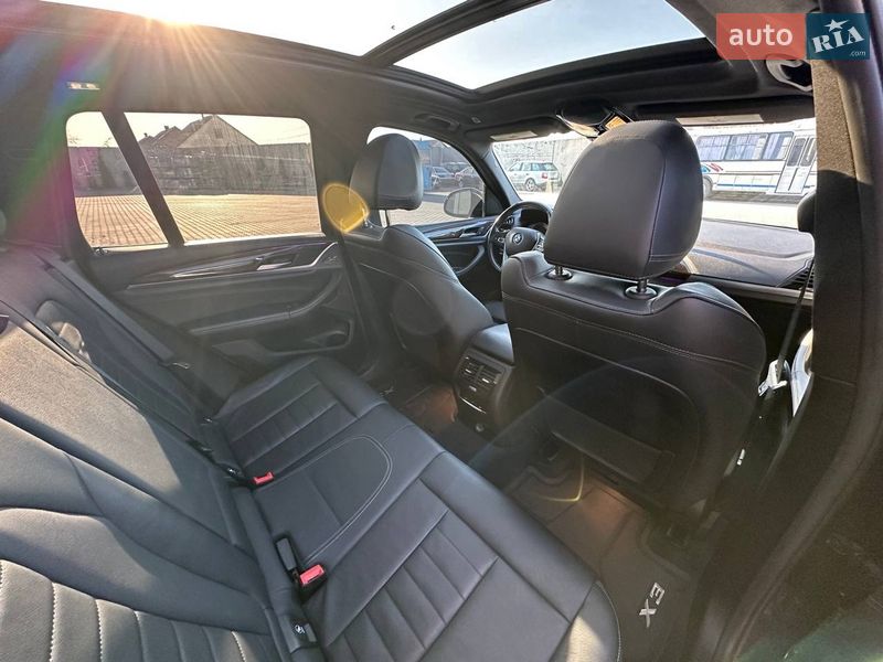 Внедорожник / Кроссовер BMW X3 2019 в Сарнах