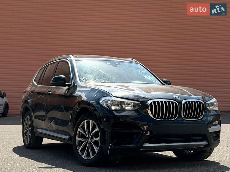 Внедорожник / Кроссовер BMW X3 2019 в Киеве