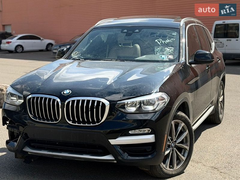 Внедорожник / Кроссовер BMW X3 2019 в Киеве