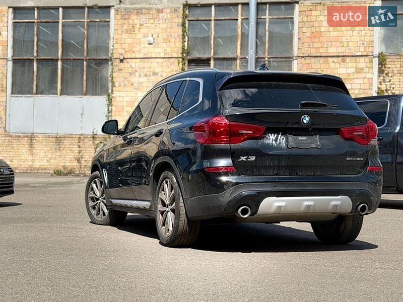 Внедорожник / Кроссовер BMW X3 2019 в Киеве