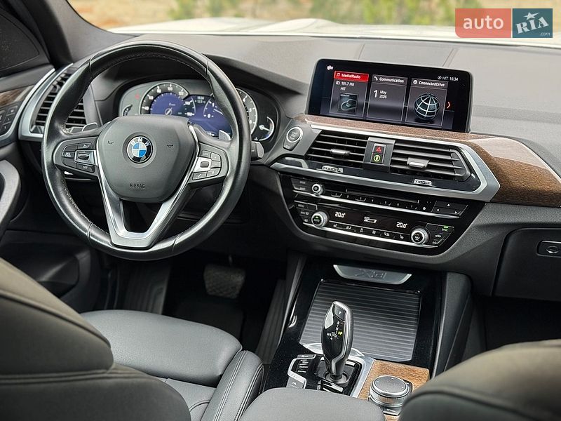 Внедорожник / Кроссовер BMW X3 2018 в Львове
