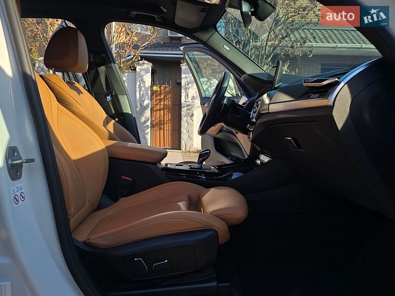 Внедорожник / Кроссовер BMW X3 2024 в Киеве