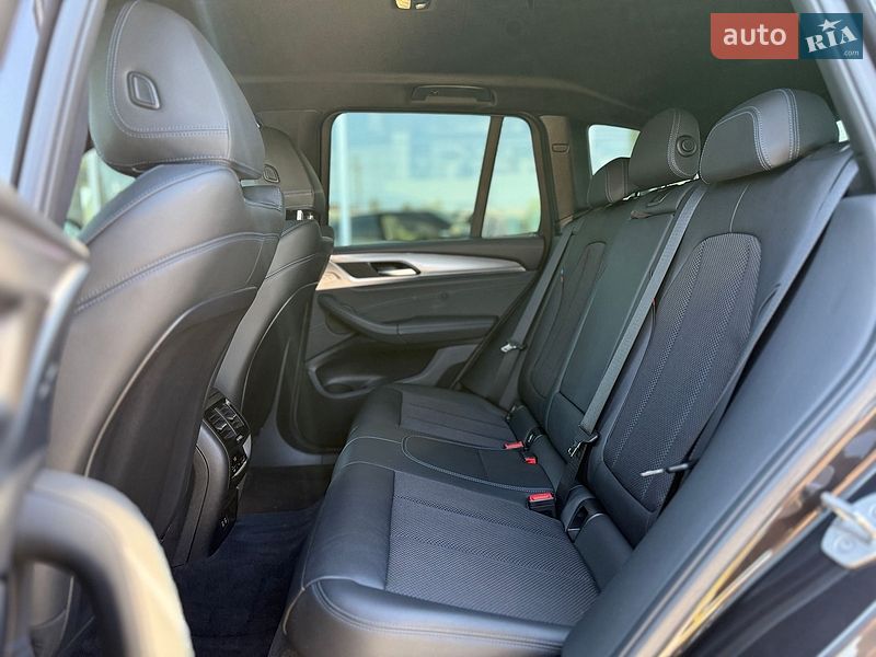 Внедорожник / Кроссовер BMW X3 2020 в Киеве