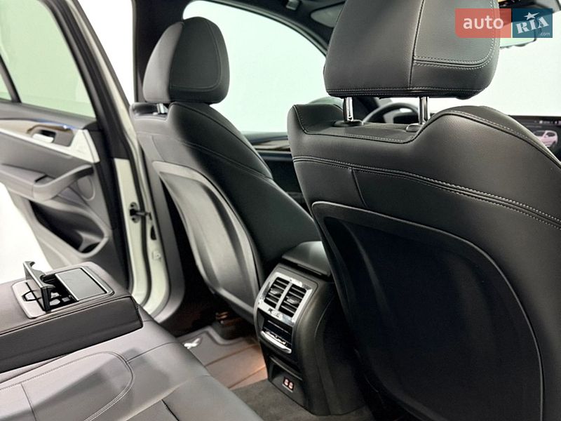 Внедорожник / Кроссовер BMW X3 2023 в Одессе
