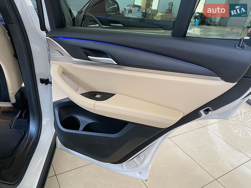 Внедорожник / Кроссовер BMW X3 2024 в Одессе