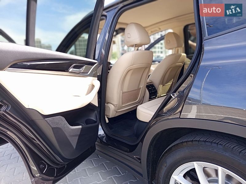 Внедорожник / Кроссовер BMW X3 2018 в Киеве