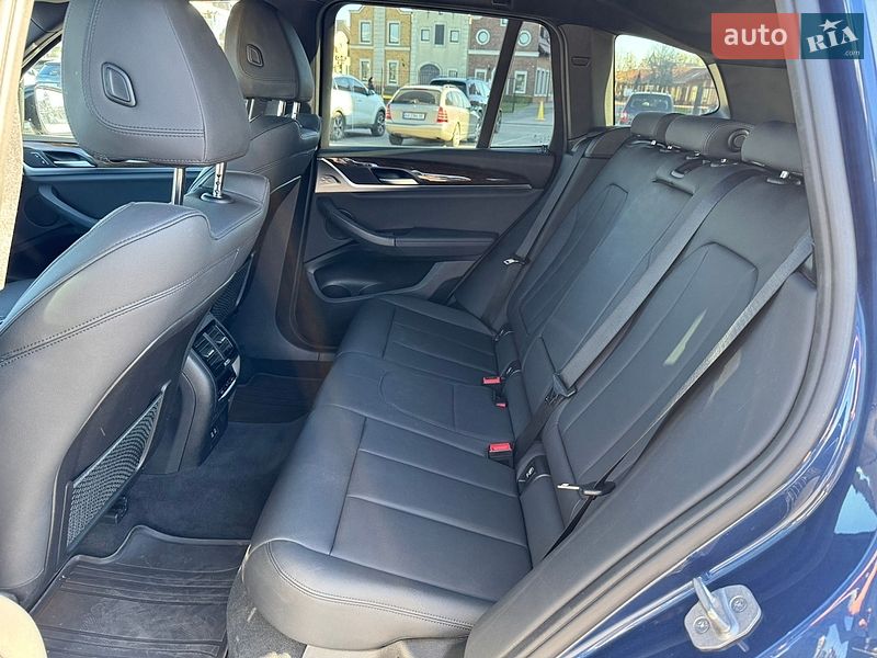 Внедорожник / Кроссовер BMW X3 2020 в Киеве