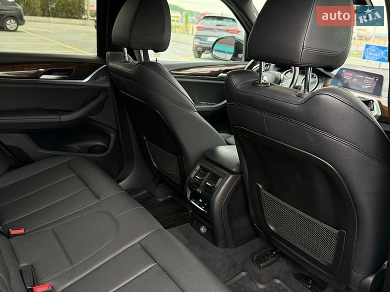 Внедорожник / Кроссовер BMW X3 2018 в Тернополе