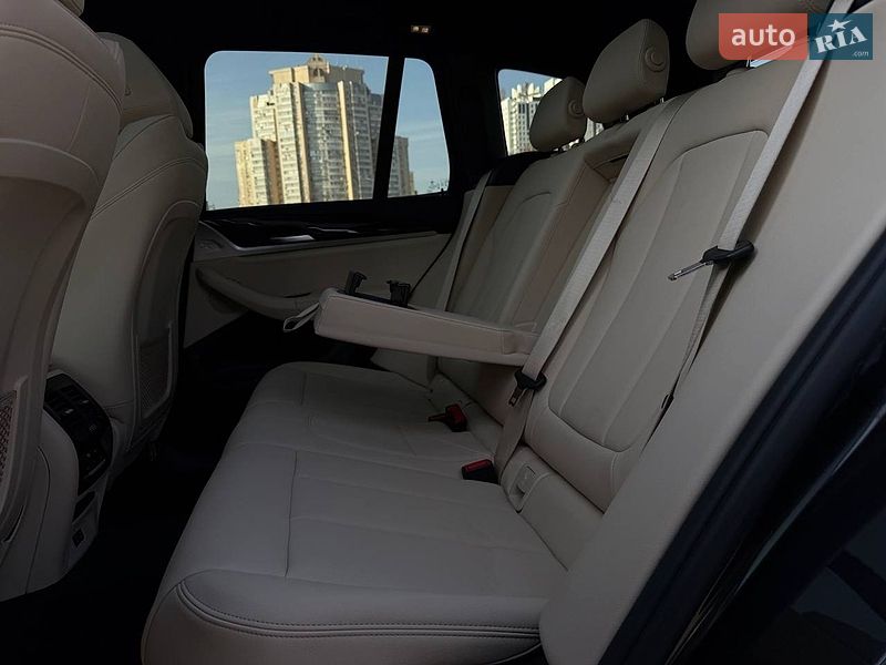 Внедорожник / Кроссовер BMW X3 2020 в Киеве