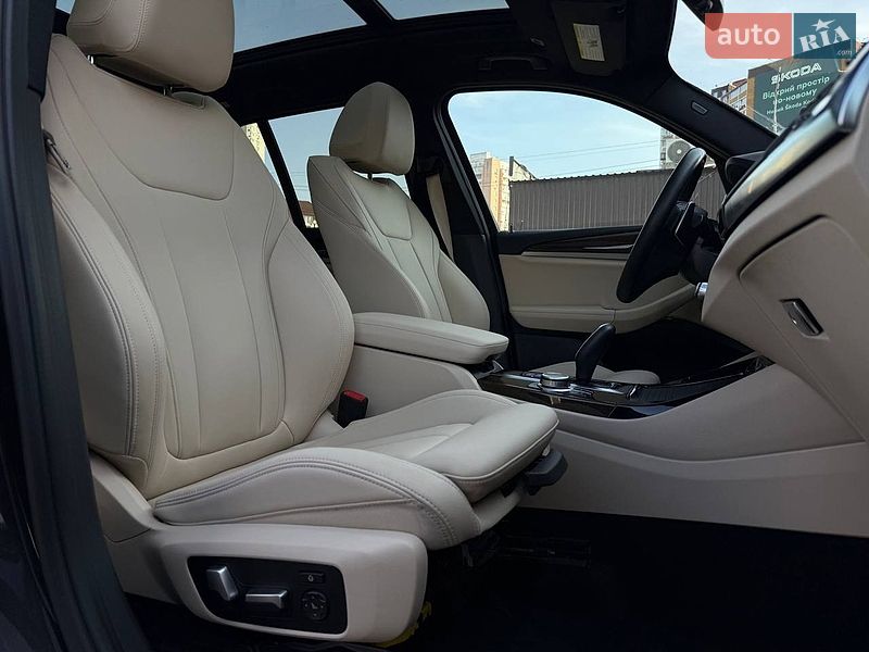 Внедорожник / Кроссовер BMW X3 2020 в Киеве