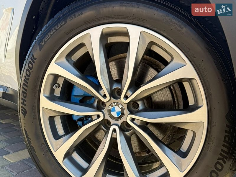 Внедорожник / Кроссовер BMW X3 2019 в Днепре