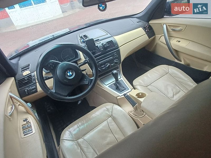 Внедорожник / Кроссовер BMW X3 2004 в Киеве