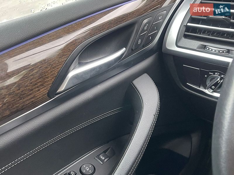 Внедорожник / Кроссовер BMW X3 2021 в Киеве