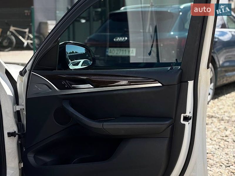 Внедорожник / Кроссовер BMW X3 2019 в Стрые