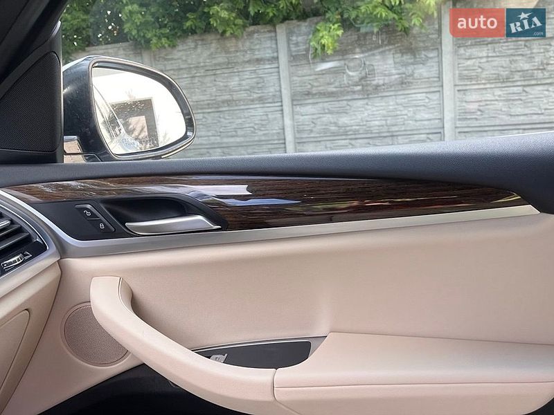 Внедорожник / Кроссовер BMW X3 2020 в Киеве
