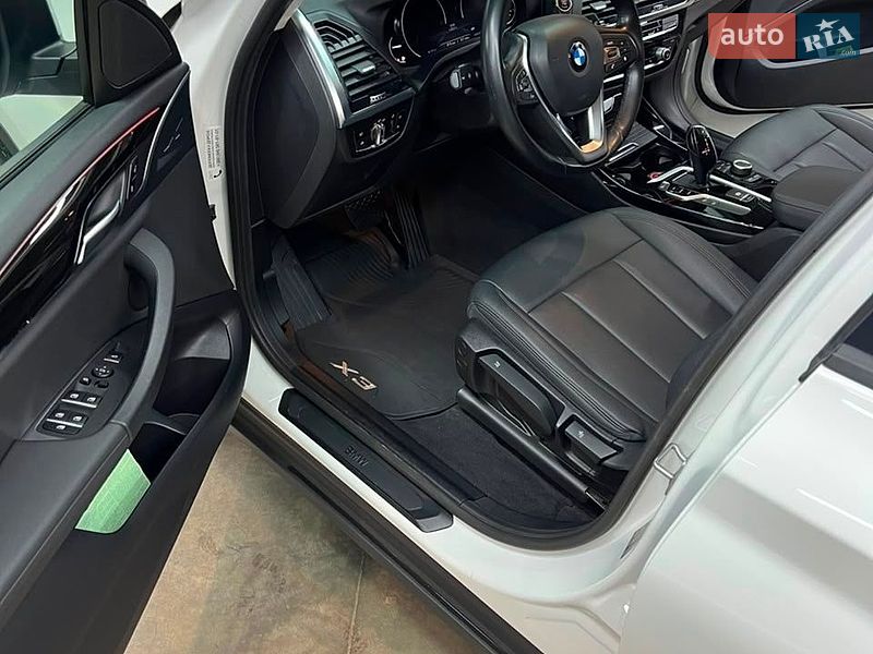 Внедорожник / Кроссовер BMW X3 2018 в Киеве