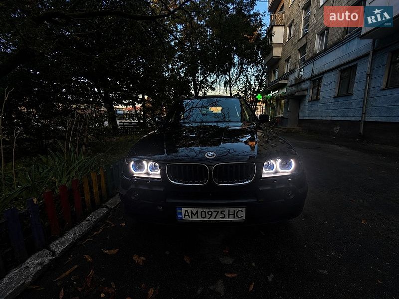 Внедорожник / Кроссовер BMW X3 2004 в Звягеле