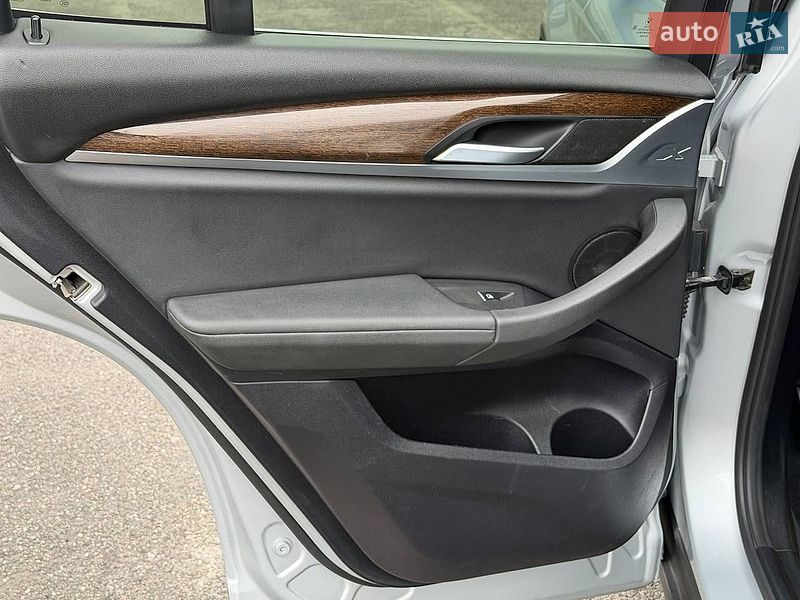 Внедорожник / Кроссовер BMW X3 2019 в Львове