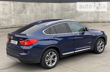 Позашляховик / Кросовер BMW X4 2017 в 
