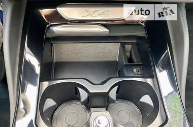 Позашляховик / Кросовер BMW X4 2021 в 