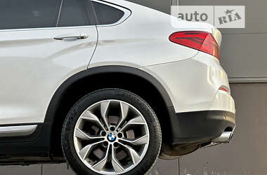 Позашляховик / Кросовер BMW X4 2017 в 