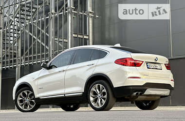 Позашляховик / Кросовер BMW X4 2017 в 