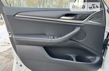 Внедорожник / Кроссовер BMW X4 2023 в 