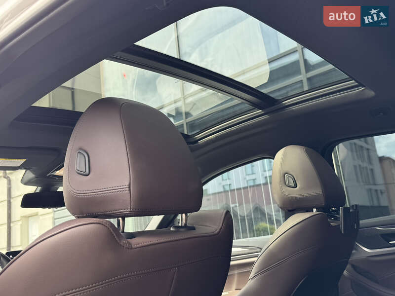 Внедорожник / Кроссовер BMW X4 2022 в Ровно