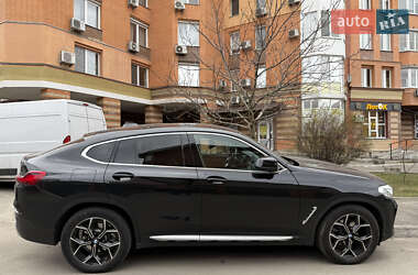 Позашляховик / Кросовер BMW X4 2021 в 
