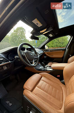 Внедорожник / Кроссовер BMW X4 2021 в 