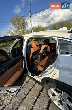 Позашляховик / Кросовер BMW X4 2014 в 
