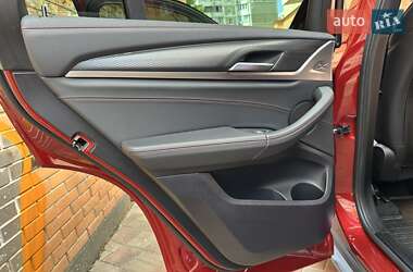 Позашляховик / Кросовер BMW X4 2018 в 