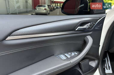 Внедорожник / Кроссовер BMW X4 2022 в 