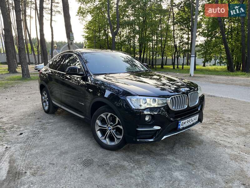 Внедорожник / Кроссовер BMW X4 2016 в 