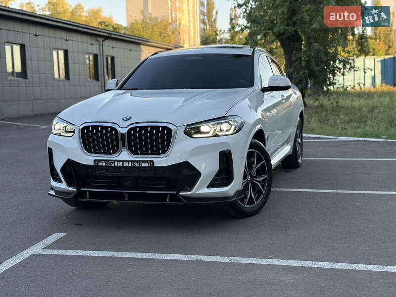 Внедорожник / Кроссовер BMW X4 2022 в Киеве