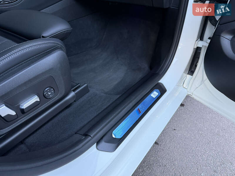 Внедорожник / Кроссовер BMW X4 2022 в Киеве