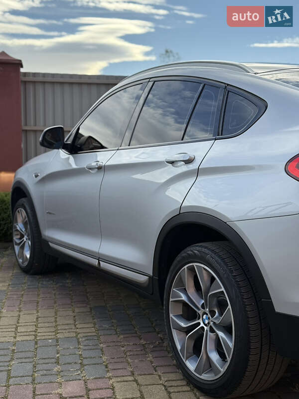 Внедорожник / Кроссовер BMW X4 2015 в Дрогобыче