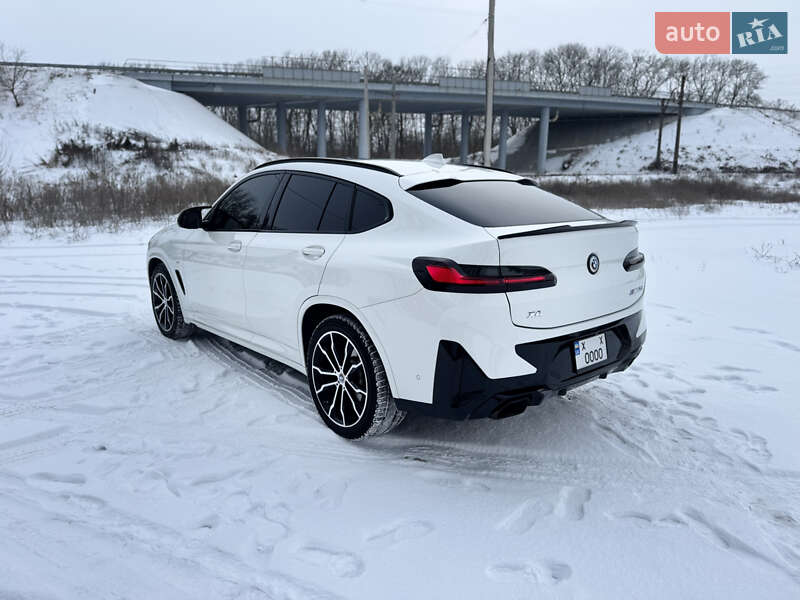 Внедорожник / Кроссовер BMW X4 2022 в Черкассах