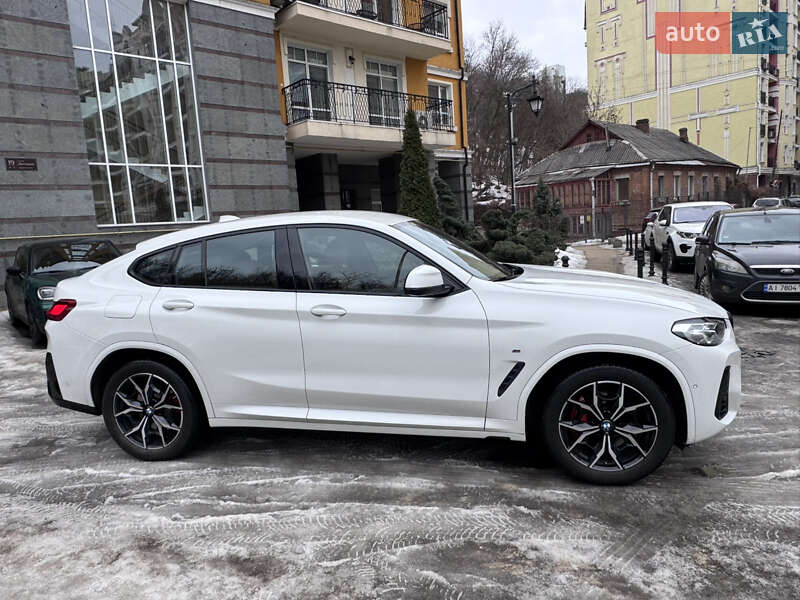 Внедорожник / Кроссовер BMW X4 2022 в Киеве