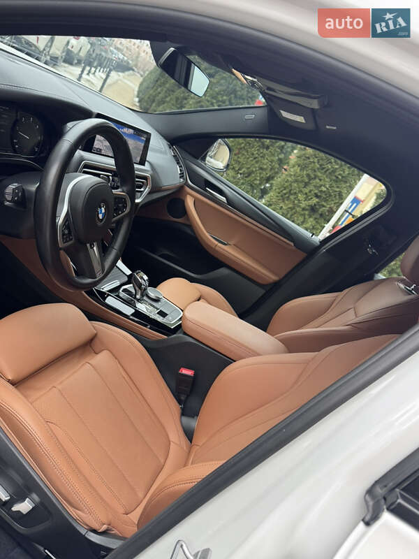 Внедорожник / Кроссовер BMW X4 2022 в Киеве