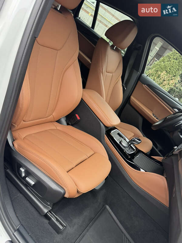 Внедорожник / Кроссовер BMW X4 2022 в Киеве