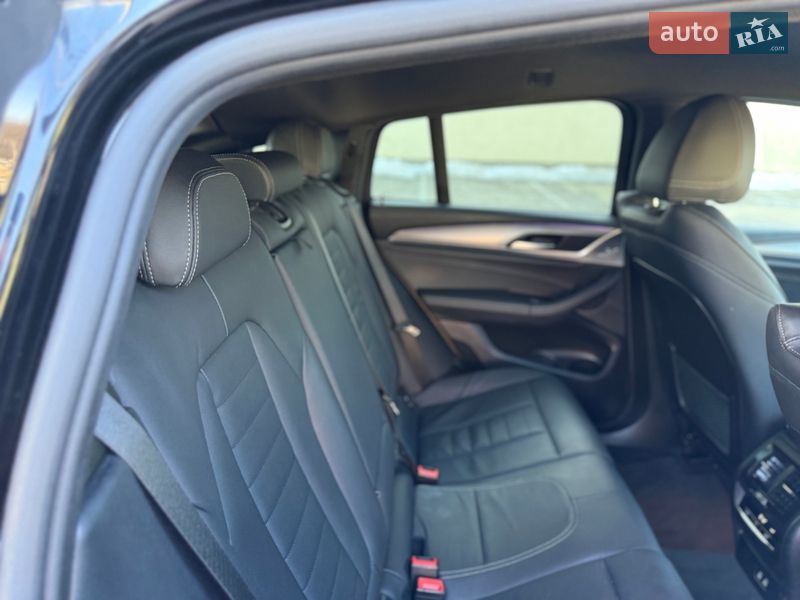 Внедорожник / Кроссовер BMW X4 2020 в Стрые