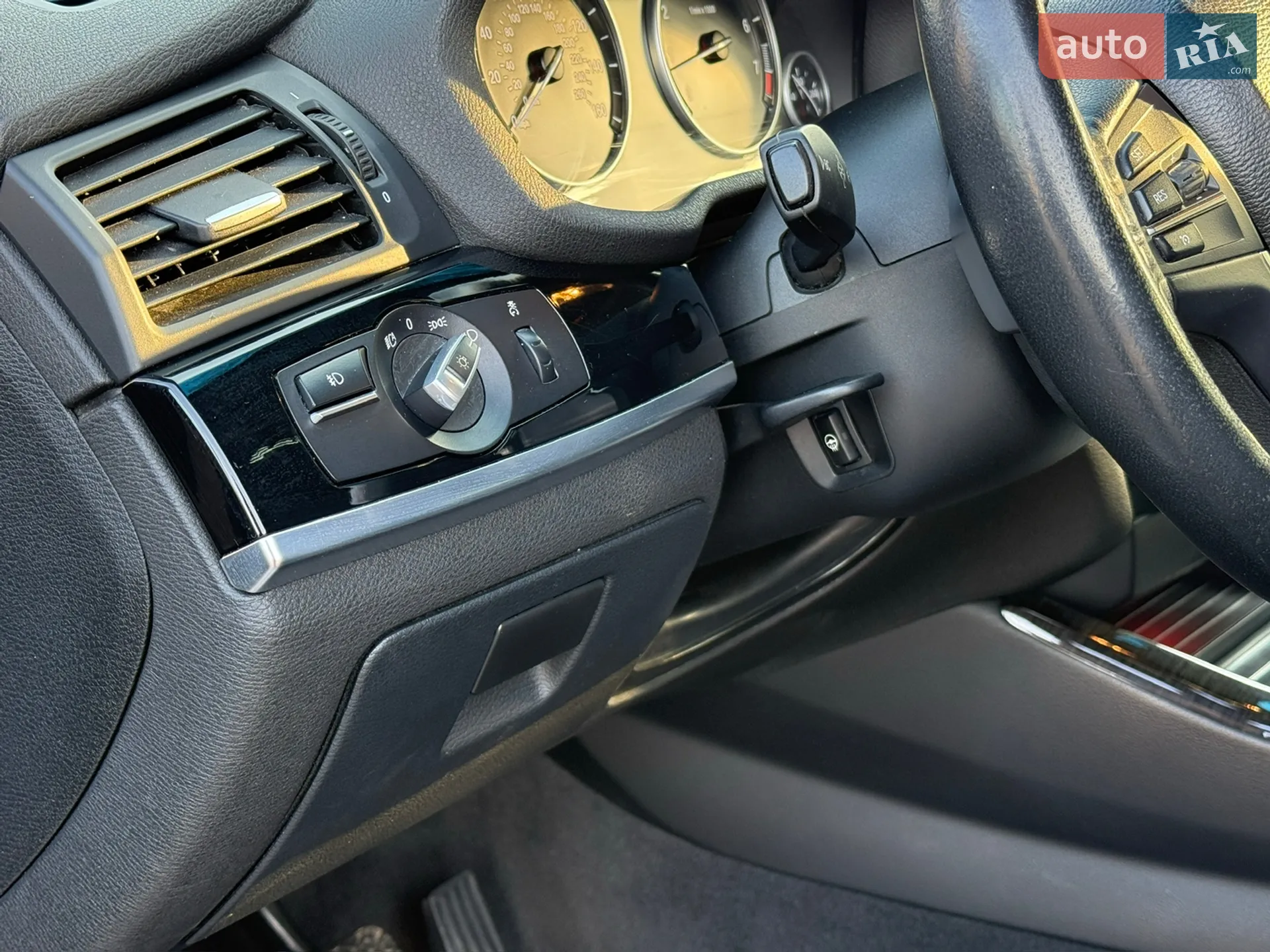 2015 BMW X4 - мініатюра 15