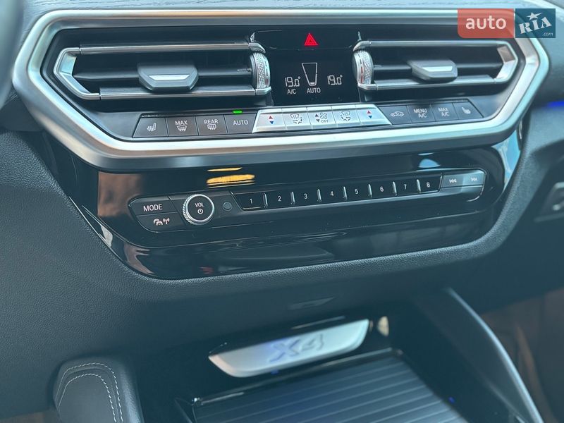 Внедорожник / Кроссовер BMW X4 2022 в Черкассах