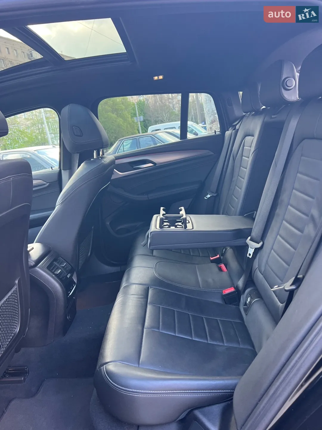 BMW X4 2019 VIN 5UXUJ5C51KLJ63596 фото оголошення 21 з 37