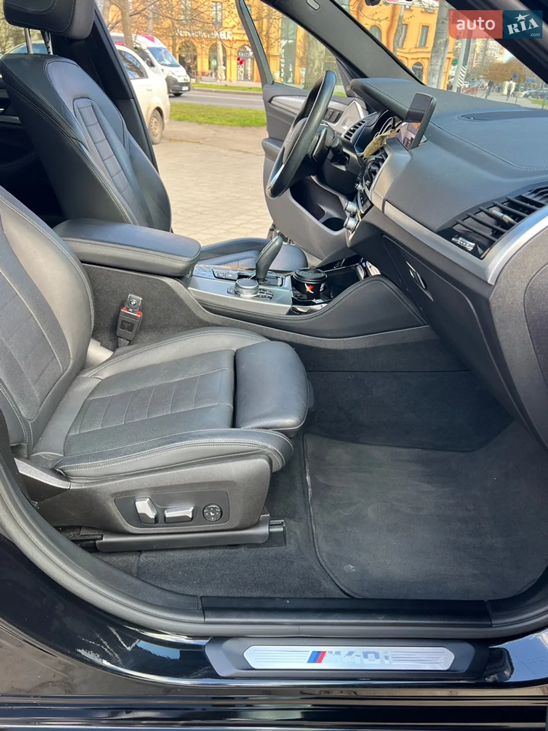 BMW X4 2019 VIN 5UXUJ5C51KLJ63596 фото оголошення 30 з 37