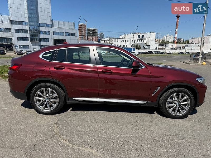 Внедорожник / Кроссовер BMW X4 2022 в Киеве